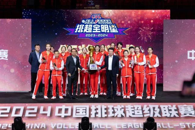 半岛体育官网-8名教练56名球员1万+现场观众 全明星赛，排超盛会