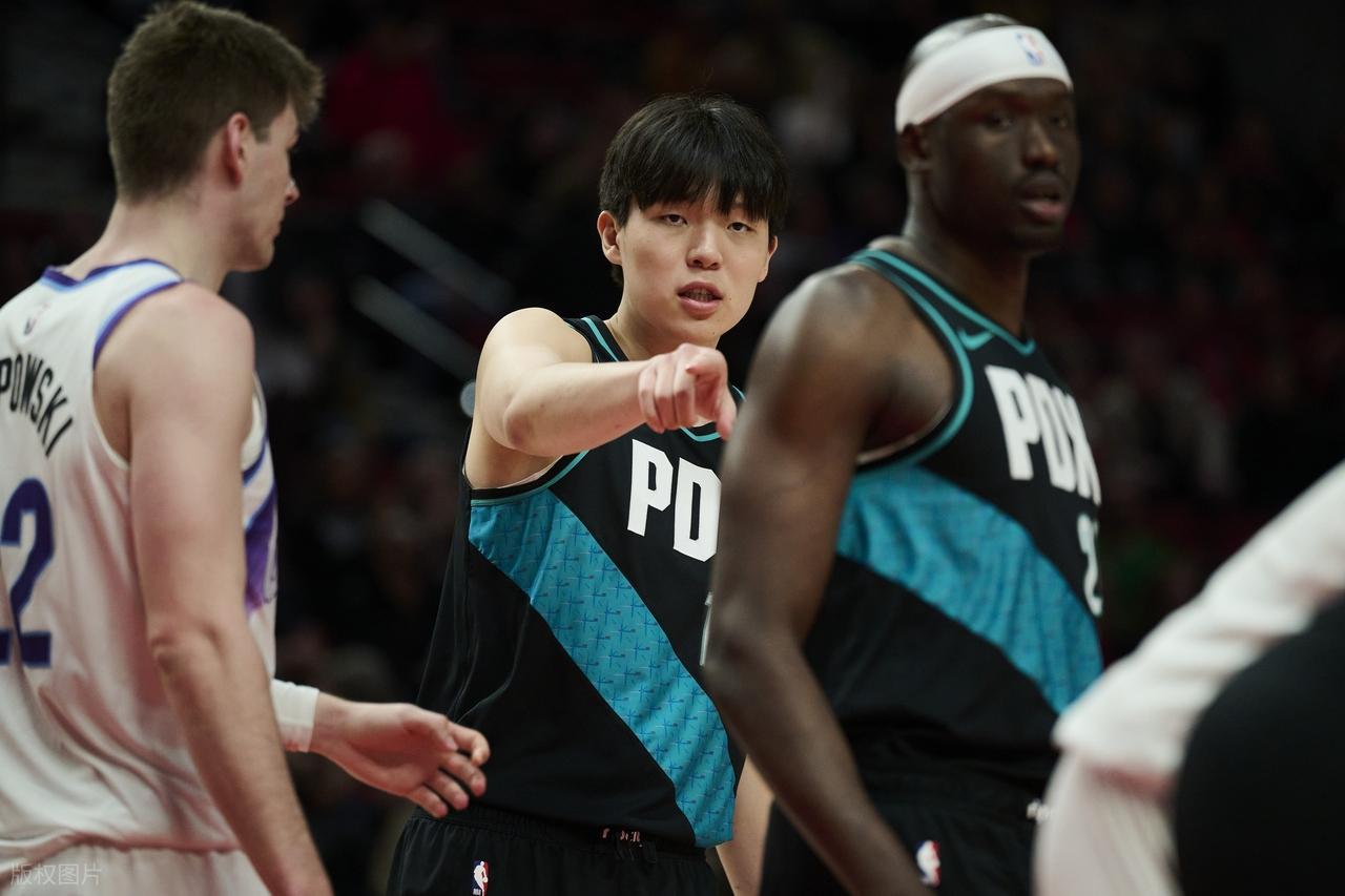 杨瀚森被弃因祸得福，开拓者超巨伤退球队或摆烂，小杨转正成基石