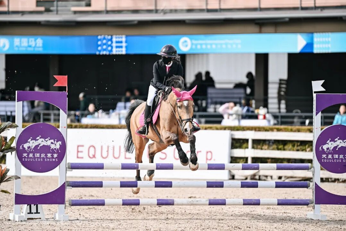 半岛体育官网-联赛专访|吴璨彤:“我愿意永远相信我的战友,永远跟牠们并肩作战”|马术|搭档|教练|比赛|俱乐部联赛_新浪体育_新浪新闻
